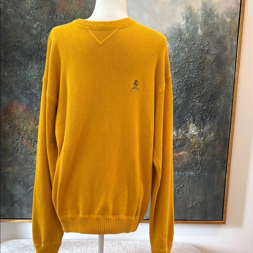 Retro Tommy Hilfiger Yellow Crewneck Sweater with Ribbed Cuffs